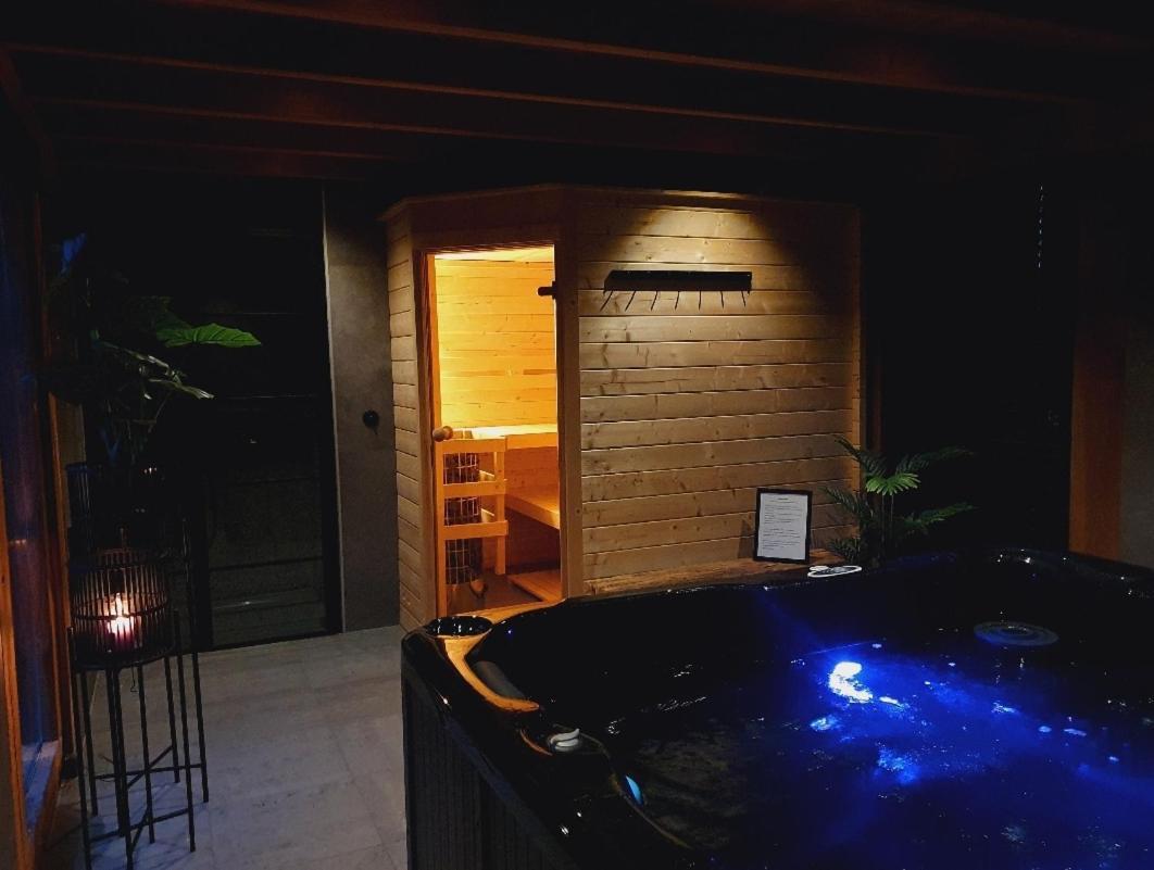 Bed and Breakfast De Friese Wouden Suameer Exterior foto